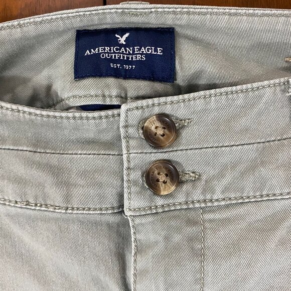 American Eagle Olive Crop Pant, Straight Leg, 00S - Picture 7 of 9